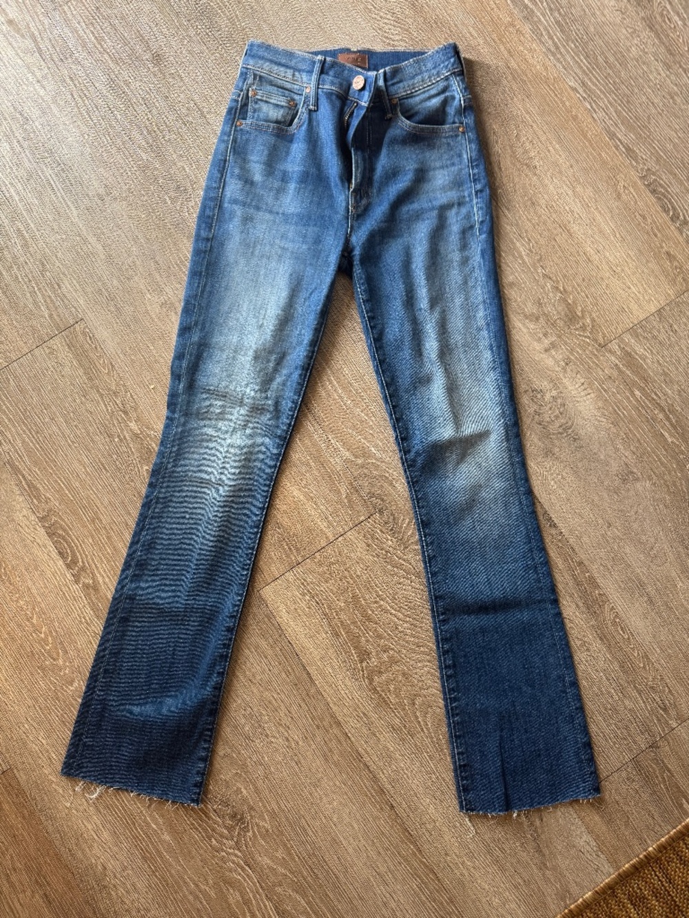 MOTHER brand Jeans- The insider flood fray  size 23